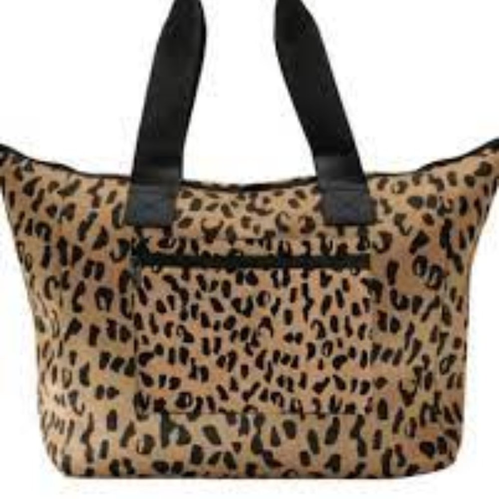 MyTagAlongs On the Move Bag/Tote in Leopard Print